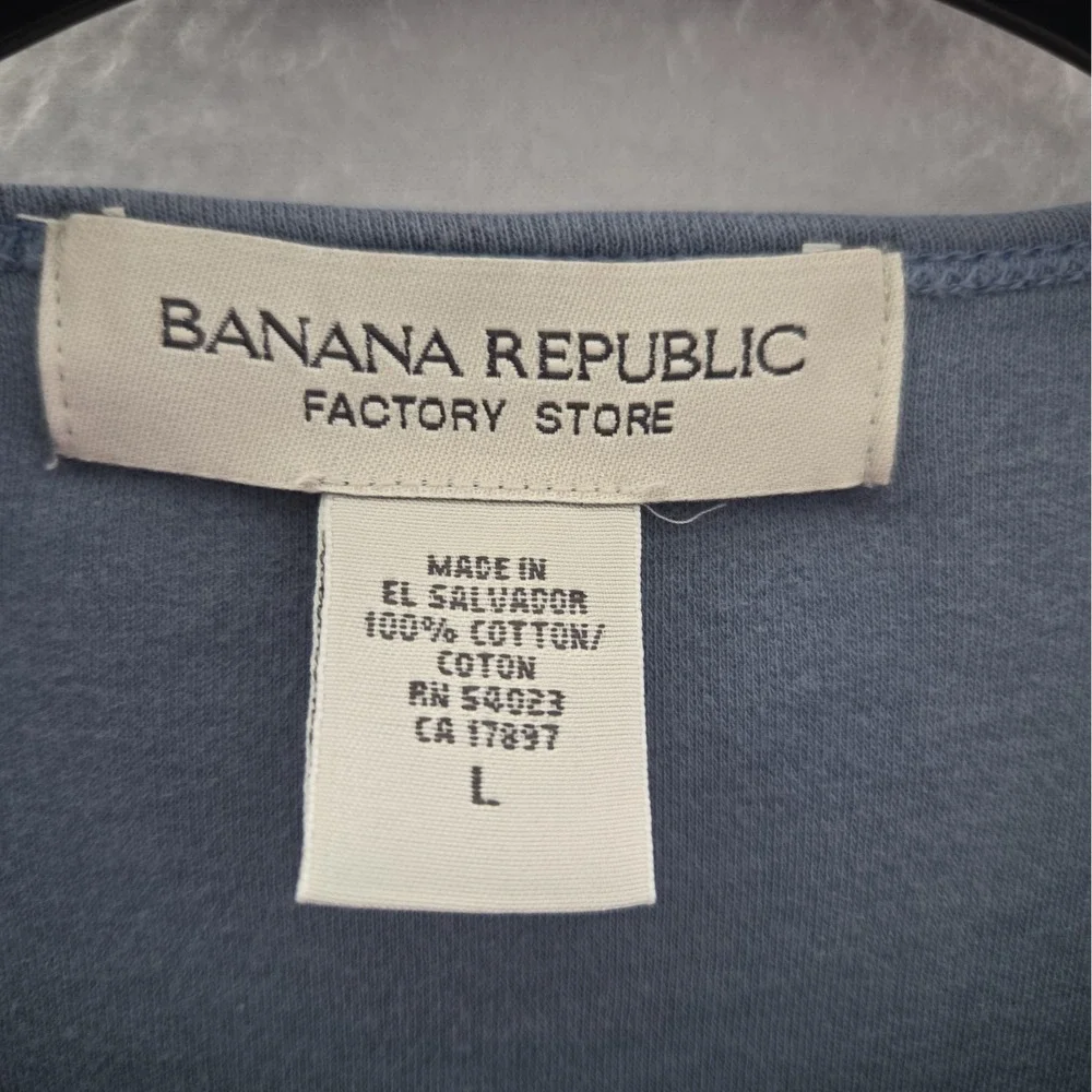Banana Republic Light Blue Long Sleeve Crew Neck Tee Top Everyday Wear Large